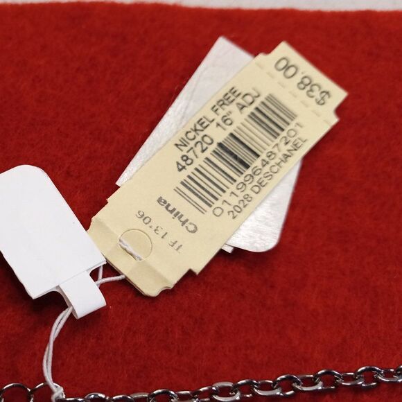 NWT 2028 Floral Necklace - Picture 4 of 6